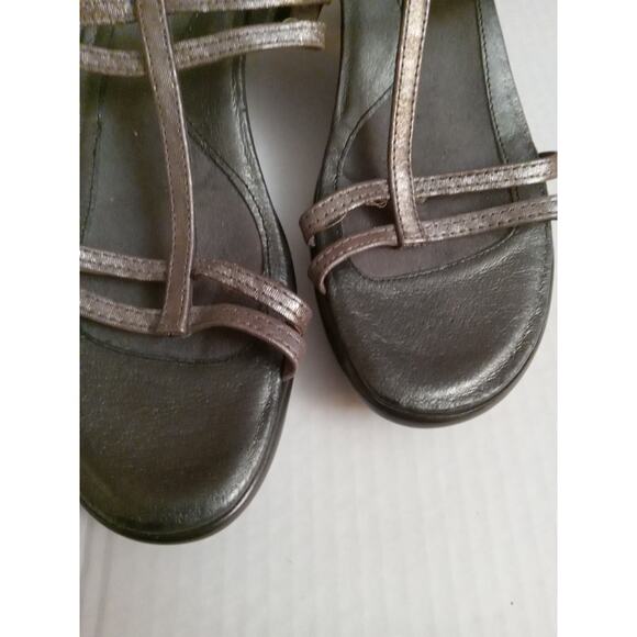 Naot Women's Size 8.5 Loop T-Strap Fashion Sandals, Brown, Summer, Casual - Picture 2 of 9